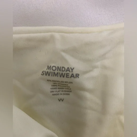 New Monday Swimwear CLOVELLY ONE PIECE IN IVORY/ BLACK Size VV - Picture 5 of 11